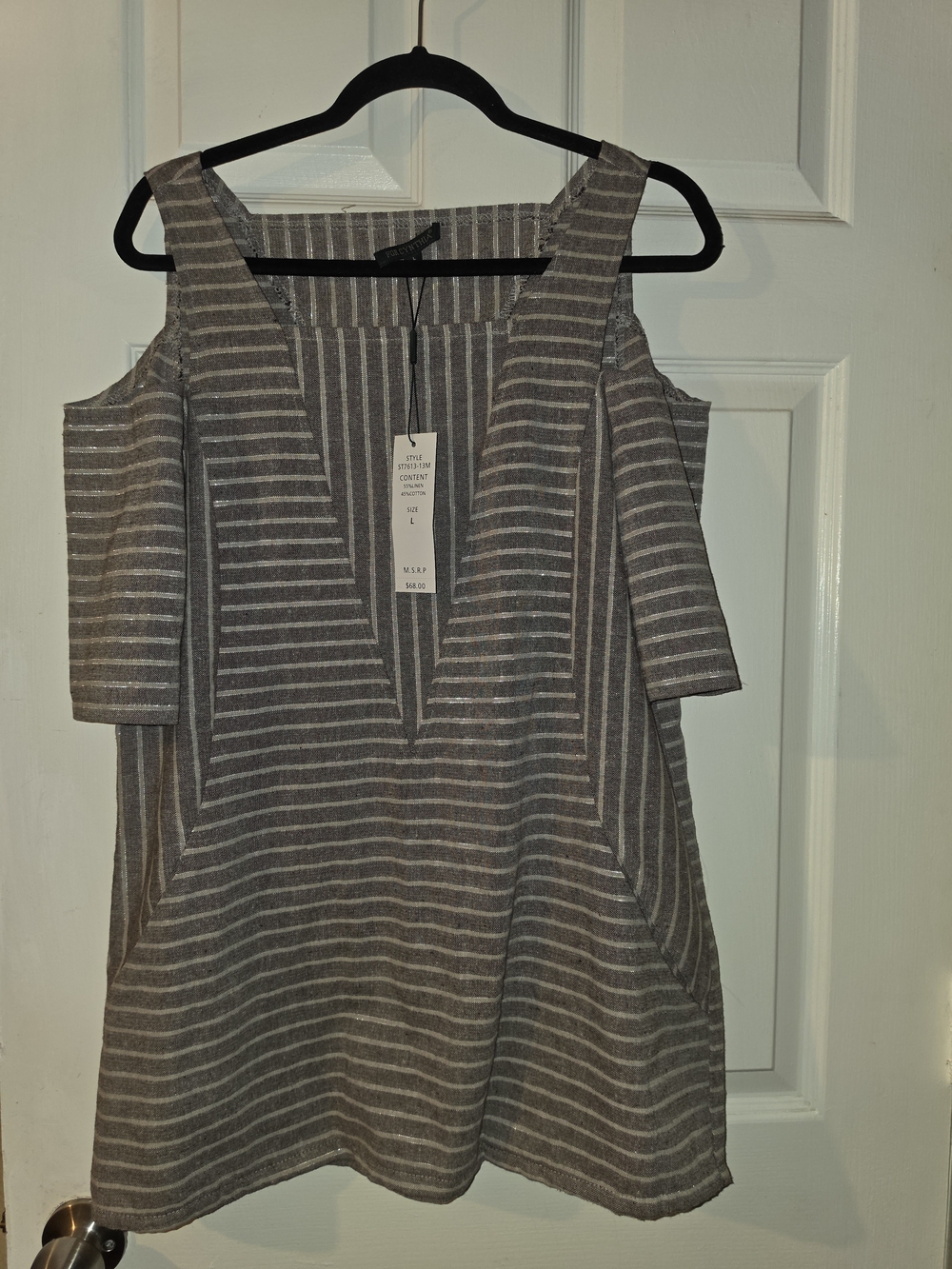 For Cynthia Gray Metallic Stripe Cold Shoulder Tunic Top NWT Size Large